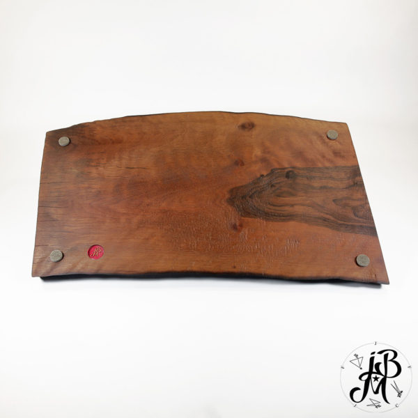 #artetdécoration #interiordesign #art #création #métiersdart #artwork #bois #meuble #boisbrut #rawwood #MadeinFrance #inspiration #cedreduliban #creationfrancaise #creajbm #liveedge #cuttingboard #lebanoncedar #cedar #wallnut #noyer