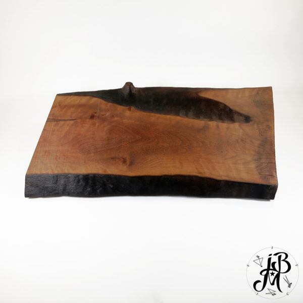 #artetdécoration #interiordesign #art #création #métiersdart #artwork #bois #meuble #boisbrut #rawwood #MadeinFrance #inspiration #cedreduliban #creationfrancaise #creajbm #liveedge #cuttingboard #lebanoncedar #cedar #wallnut #noyer